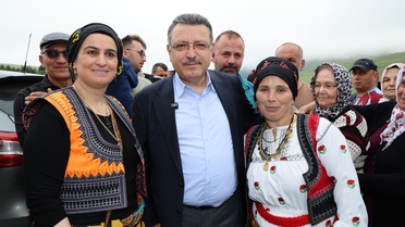 Uraloğlu: Herkese Hizmet Etmeye Devam Edeceğiz