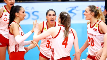 U17 Kız Voleybol Takımı Finale Yükseldi