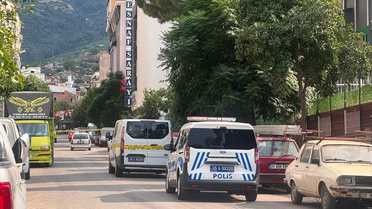 Tire'de 15 Yaşındaki Çocuk Tabancayla Yaralandı