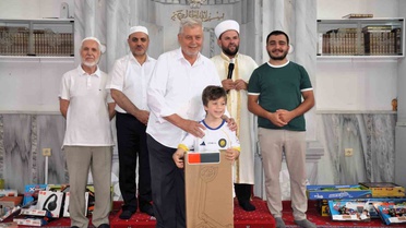 Kur'an Hatmeden Öğrencilere Hatim Cemiyeti