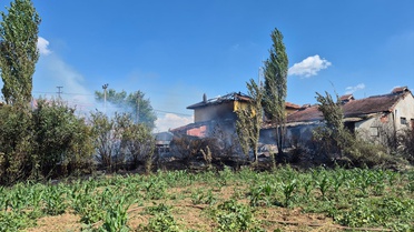 Banaz'da Ev Yangını Sönüldü