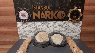 Fatih'te Uyuşturucu Operasyonu: 14 Kilo Eroin Ele Geçirildi