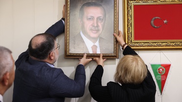 Menderes'te yeni dönem: Başkan vekili Asuman Şen görevi devraldı