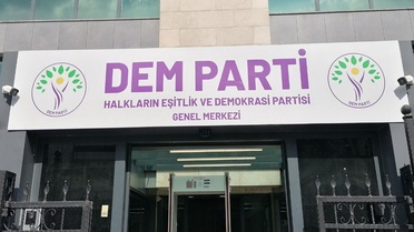 DEM Parti'den Diyarbakır’da 4 eş başkan hakkında geçici uzaklaştırma kararı