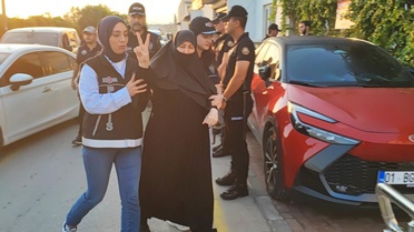 Furkan Vakfı operasyonunda dikkat çeken an! Gözaltında zafer işareti yaptı