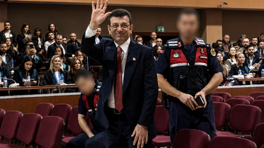 İBB davasında tansiyon yükseldi! İmamoğlu soru sorunca hakimden sert müdahale: Böyle soru sorulmaz
