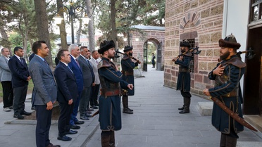 Bakan Bolat Ertuğrul Gazi Türbesi'ni Ziyaret Etti