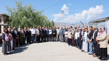 Vali Aydoğdu Cemal Gürsel Mahallesi’nde vatandaşların taleplerini dinledi