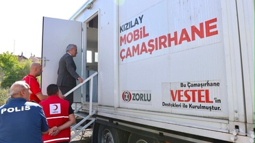 Vali Makas Kızılay Merkezini İnceledi