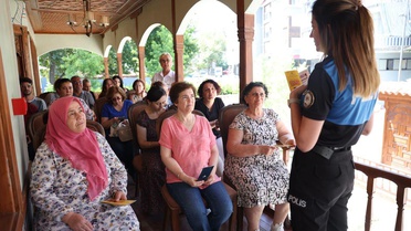 Merkezefendi Belediyesi'nden kadınlara KADES bilgilendirmesi