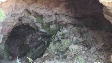 İmranlı'daki Gizemli Mağara