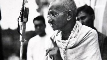 Gandhi'nin el yazısı notları 1,7 milyon dolara satıldı