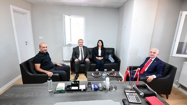 Vali Turan, Rulman Fabrikasını Ziyaret Etti