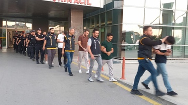 Manisa'da para aklama çarkı deşifre oldu: Tam 300 milyonluk para trafiği belirlendi