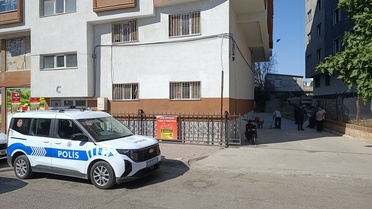 Balkondan Düşen Kadın Hayatını Kaybetti