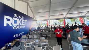 Gençler Su Altı Roket Yarışması'nda Buluşlarını Test Ediyor