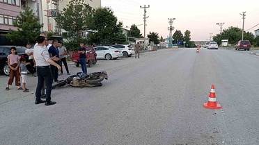 Tokat'ta Motosiklet ve Otomobil Çarpıştı