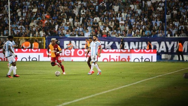 Galatasaray Erzurumspor'u Maçın İlk Yarısında 3-0 Geçti