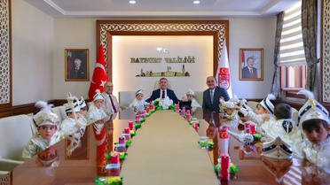 Vali Eldivan, Sünnet Şöleni Çocuklarını Ağırladı