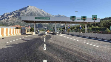 Adana'da Otobüs Kazası: 5 Yaralı