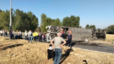 Afyonkarahisar'da Otobüs Devrildi, Çok Sayıda Yaralı