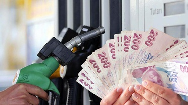 Akaryakıta bir zam daha! Fiyat tabelasını gören 'Yok artık' diyor