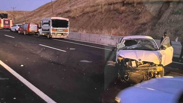 Kozluk'ta Takla Atan Otomobilde 6 Yaralı