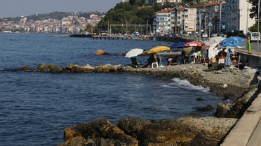 Çınarcık'ta Denize Girmek Yasaklandı