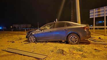 Isparta'da Kavşakta Kaza: 3 Yaralı