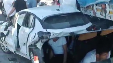 Kocaeli'de Zincirleme Kazalar: 8 Araç Birbirine Girdi