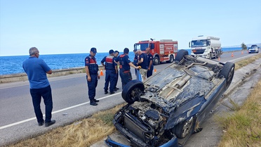Takla atan araçta 3 kişi yaralandı