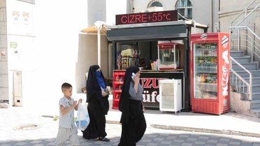 Cizre'de Fırıncılar Kavurucu Sıcakla Mücadele Ediyor