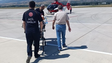 Ambulans Helikopterle İstanbul'a Sevk Edilen Bebek