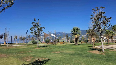 İskenderun'da Aşırı Sıcaklar Vatandaşları Sahile Yönlendirdi