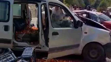 Feke'de İki Araç Çarpıştı: 2 Yaralı