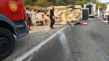 Çınarcık'ta Trafik Kazası: 2 Yaralı