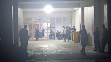 Psikolojik sorunları olan şahıs baba ve oğluna kurşun yağdırdı