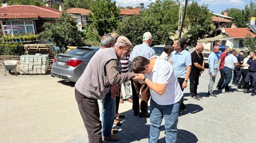 Nallıhan Kaymakamı şehit ailesini ziyaret etti