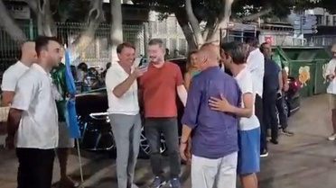 Fatih Terim'e Bodrum'da yoğun ilgi! 'Ya bitmiyor' deyince kahkaha koptu