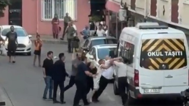 Çorlu'da komşu aileler arasında keserli kavga: 3 gözaltı