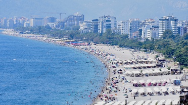 Antalya'da Sıcak Hava Yoğunluk Artırdı
