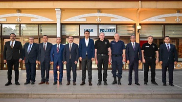 Uşak'ta Emniyet Mensupları İçin Rütbe Terfi ve Plaket Töreni