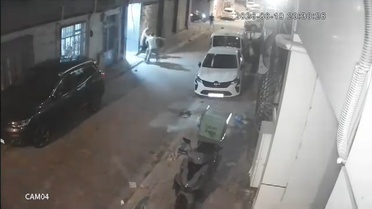 Bayrampaşa’da kadını darbeden şüpheliye müdahale eden polisleri yaralayan 4 şüpheli tutuklandı