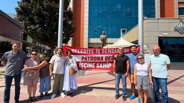 Sosyologdan Belediyeye Oturma Eylemi