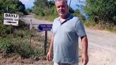 Şehitliğin Yolu 27 Yıldır Asfaltlanmadı