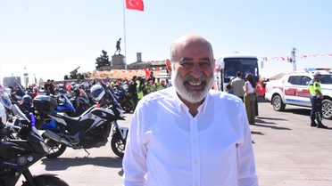 Motosiklet tutkunlarından Kocatepe'de Zafer Sürüşü
