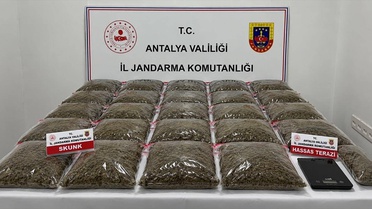 Antalya ve Bursa'da Uyuşturucu Operasyonu: 13 Gözaltı