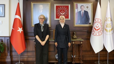 Bakan Göktaş, Avustralya Büyükelçisi ile Görüştü