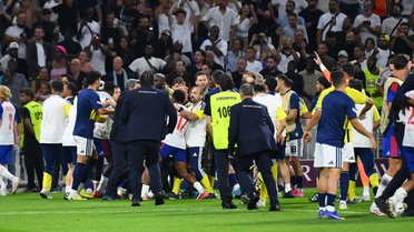 Fenerbahçe Lyon'u sadece Şampiyonlar Ligi'nden etmedi! Fransız ekibinde büyük kriz