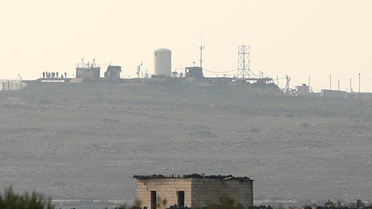 İsrail iki ülkeye birden saldırdı! Lübnan’ı bombaladı, Suriye’ye karadan girdi
